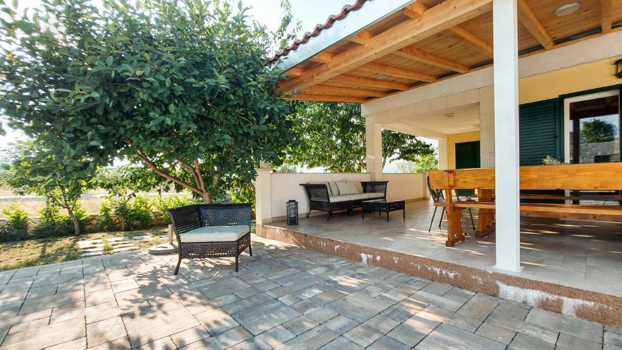 Villa Legacy Krusvar Luaran gambar