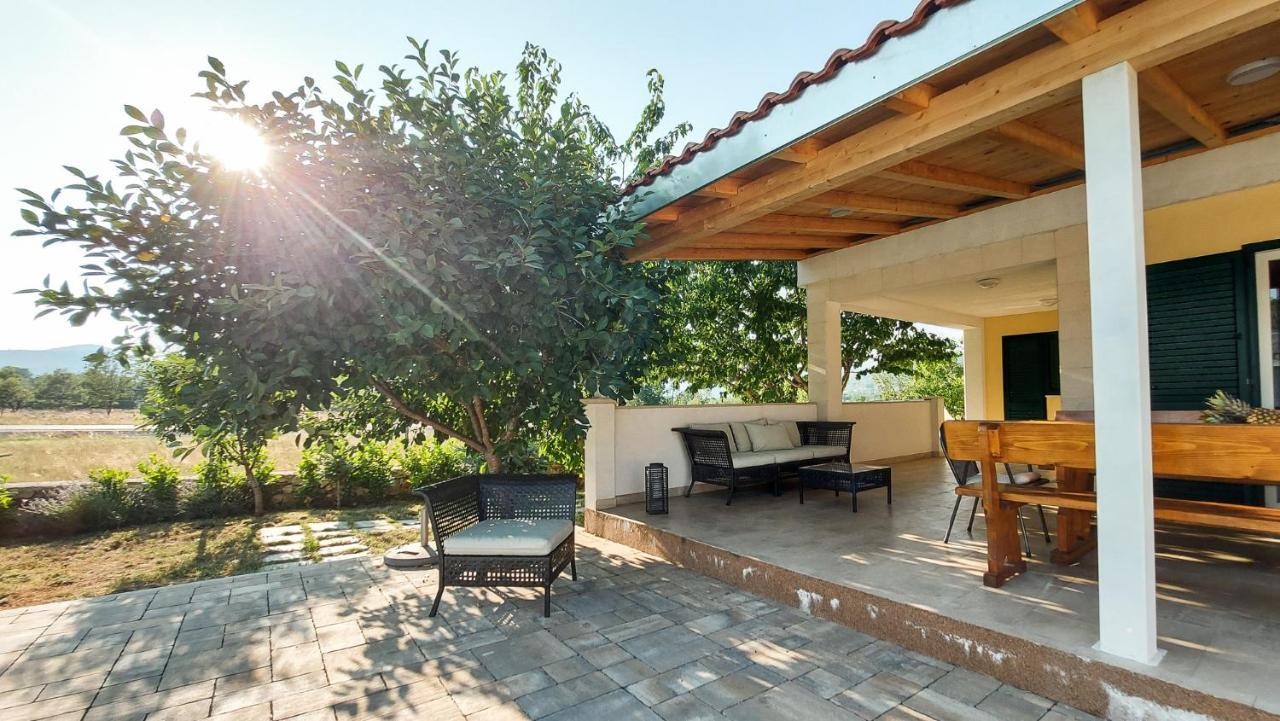 Villa Legacy Krusvar Luaran gambar
