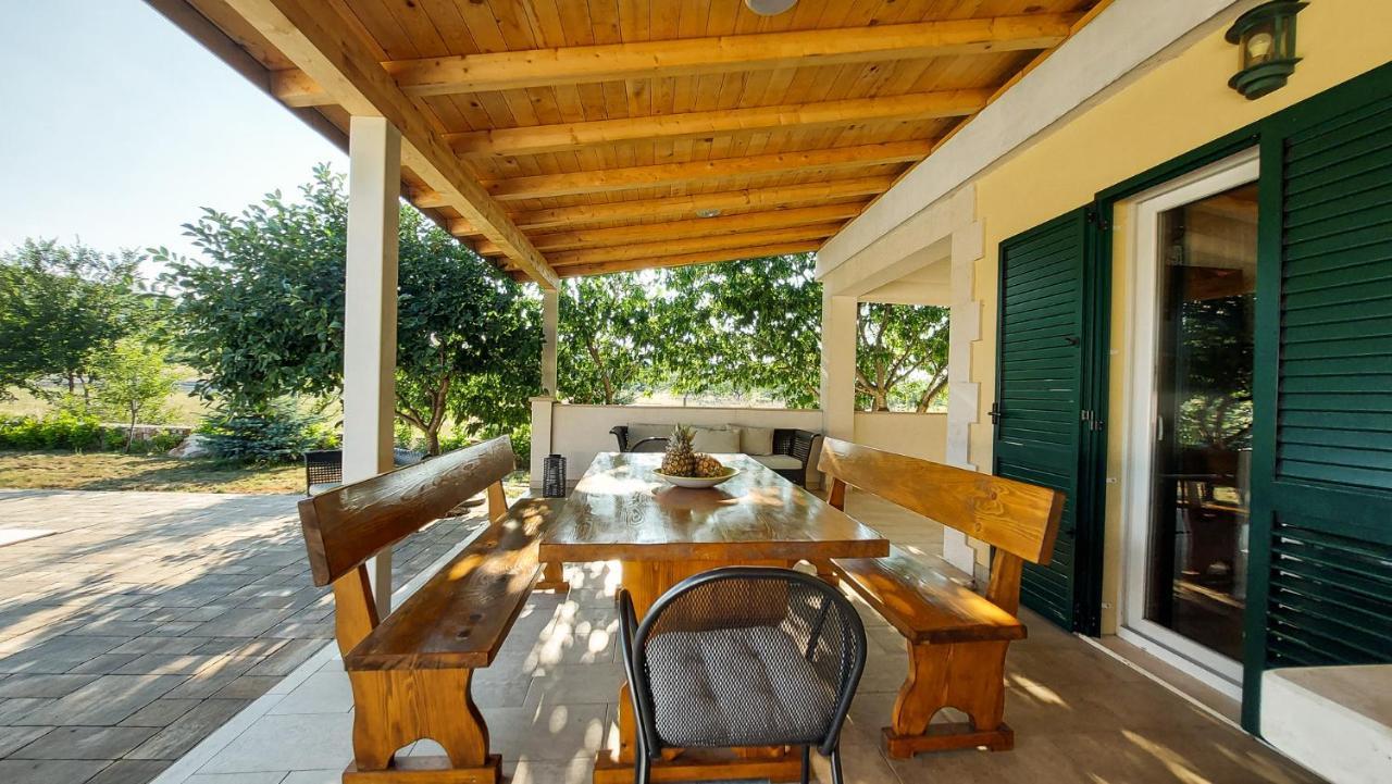 Villa Legacy Krusvar Luaran gambar